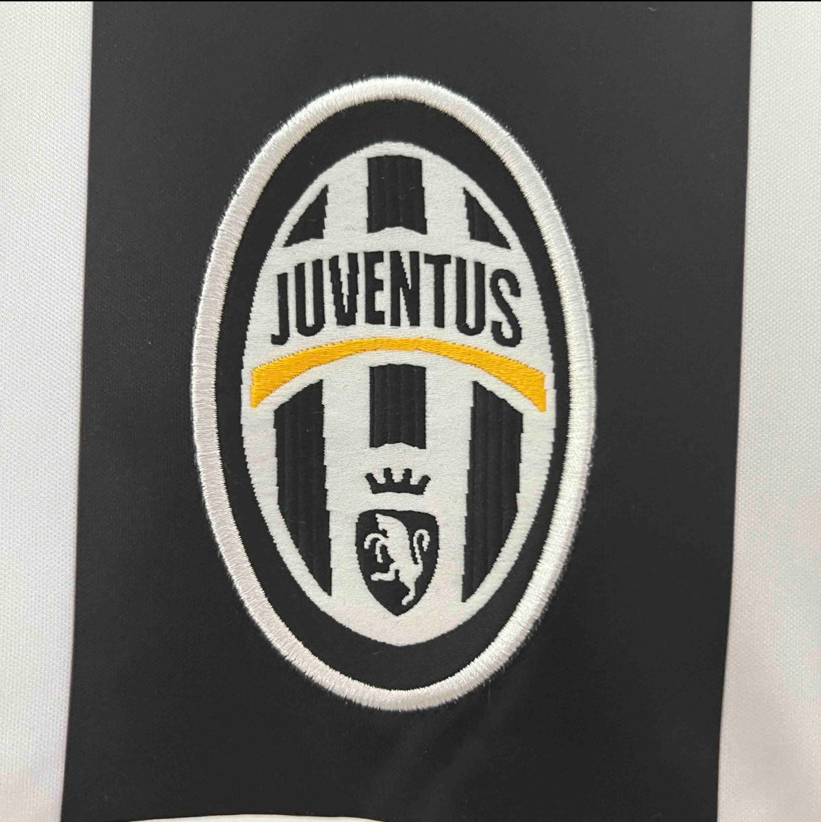 04-05 Juventus Home Retro Kit