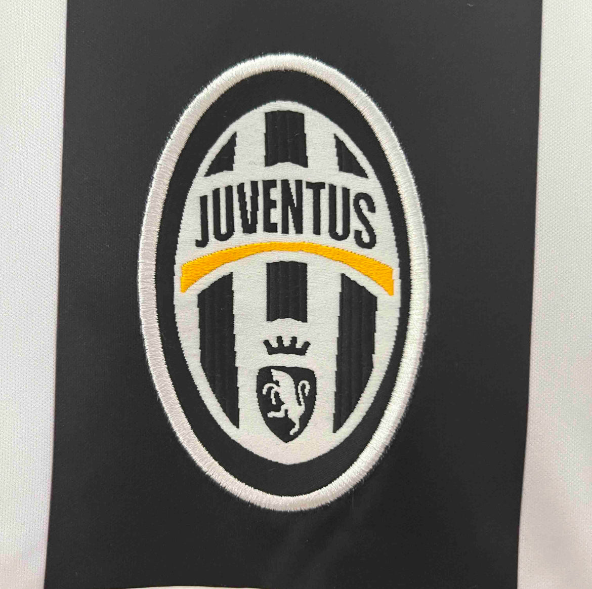 Juventus Home Jersey 2005/06